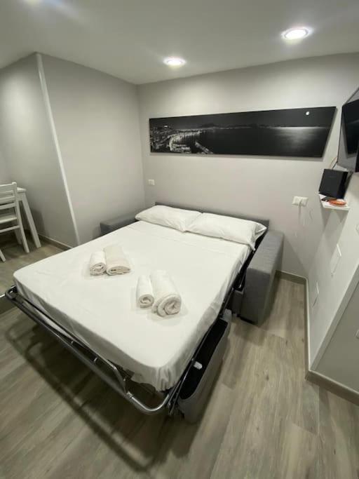 Appartamento Greta'S_House Napoli Esterno foto